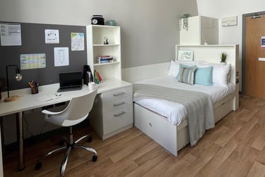 1 bed studio, College Square East, Holylands, Belfast, BT16DJ - Image 8